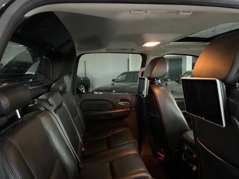 Used 2009 Cadillac Escalade EXT image 25