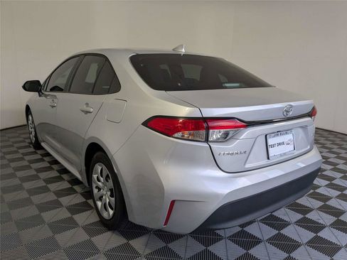Used 2023 Toyota Corolla LE image 8