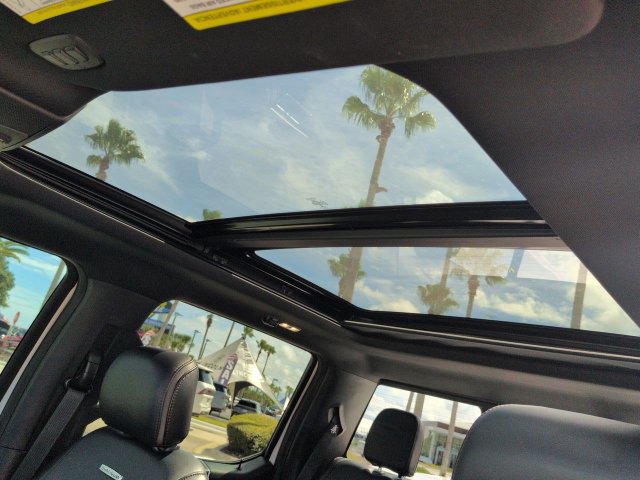 Certified 2019 Ford F150 Platinum w/ Equipment Group 701A Luxury RWD image 19