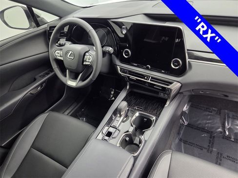 Used 2024 Lexus RX 350 FWD w/ Technology Package image 17