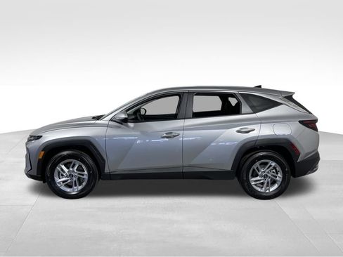 New 2026 Hyundai Tucson SE FWD image 2