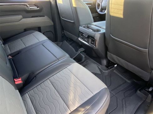 Used 2023 Chevrolet Silverado 1500 ZR2 w/ Technology Package image 24