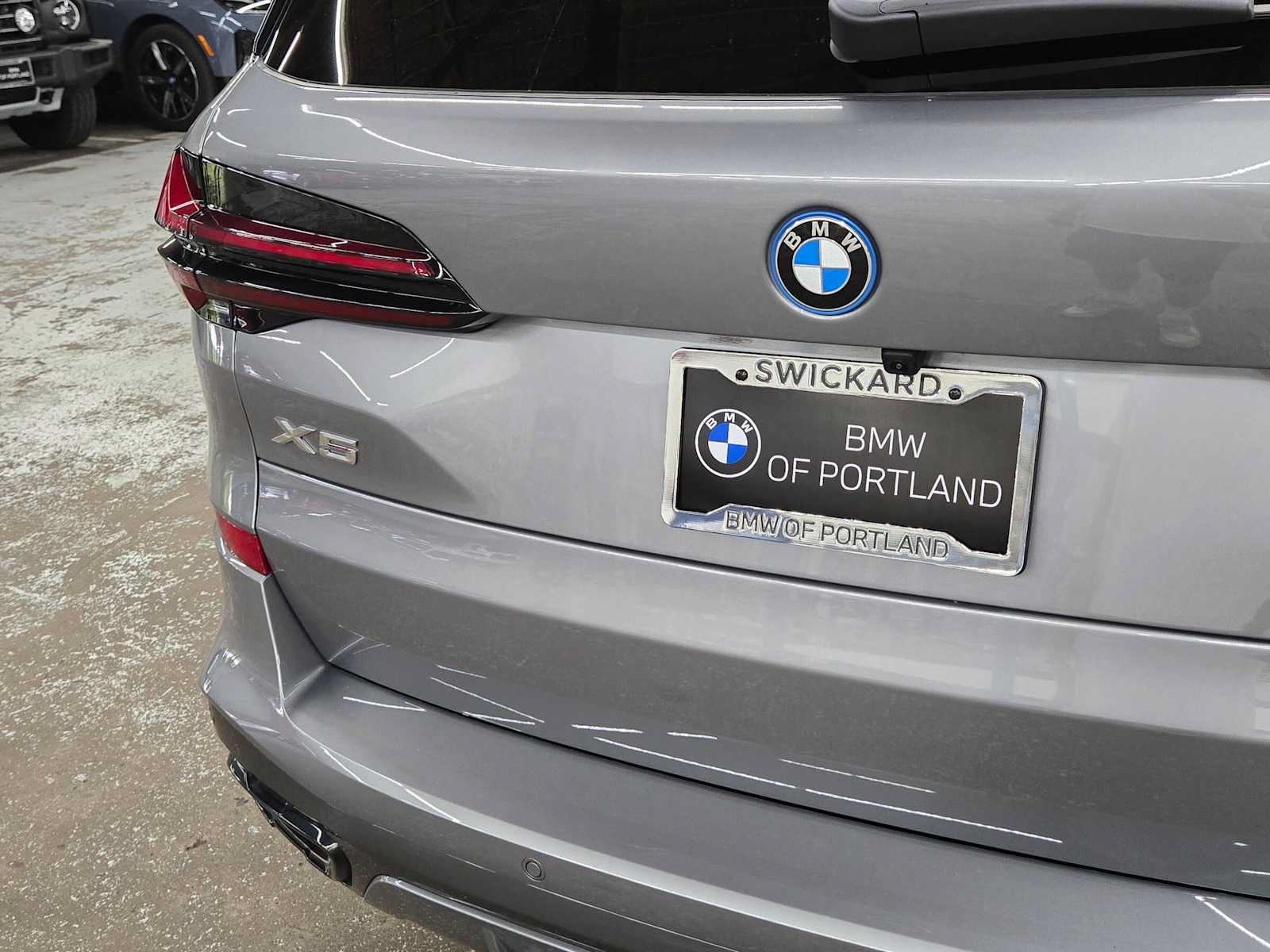 Used 2026 BMW X5 xDrive50e w/ M Sport Package AWD/4WD image 14