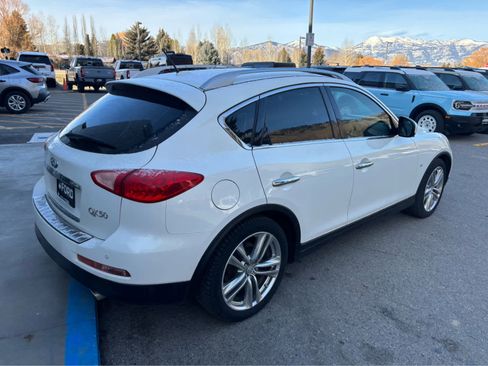 Used 2015 INFINITI QX50 Journey w/ Premium Package image 17