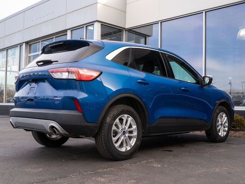 Used 2022 Ford Escape SE AWD/4WD image 9