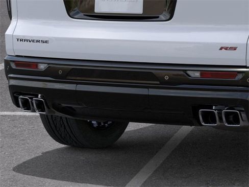 New 2026 Chevrolet Traverse RS image 14