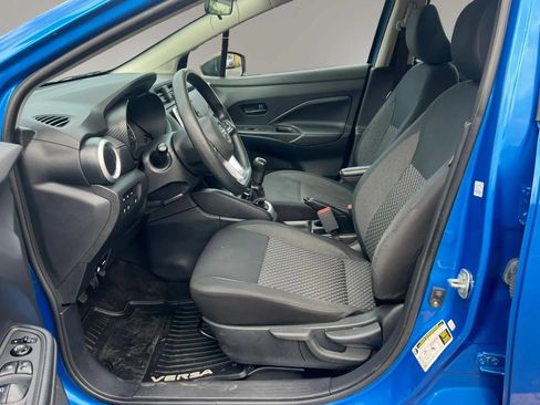 Used 2020 Nissan Versa S FWD image 27