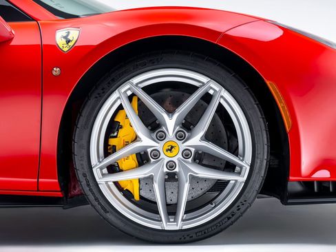 Used 2020 Ferrari 488 Pista Spider image 42