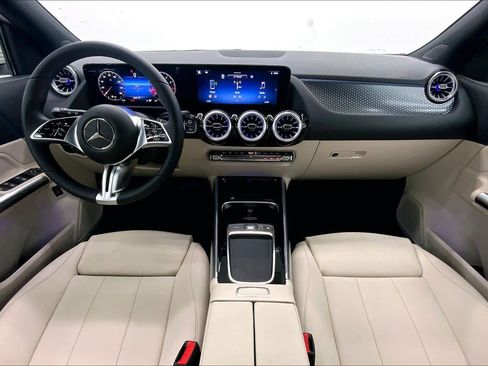 New 2026 Mercedes-Benz GLA 250 GLA 250 image 18
