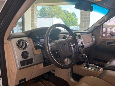 Used 2011 Ford F150 Lariat w/ Lariat Chrome Pkg RWD image 16