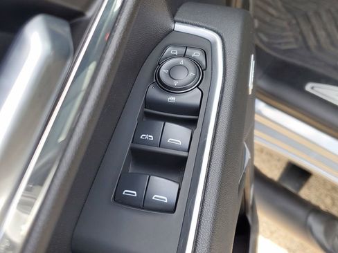 Used 2024 Chevrolet Silverado 1500 LT Trail Boss w/ Convenience Package II AWD/4WD image 18