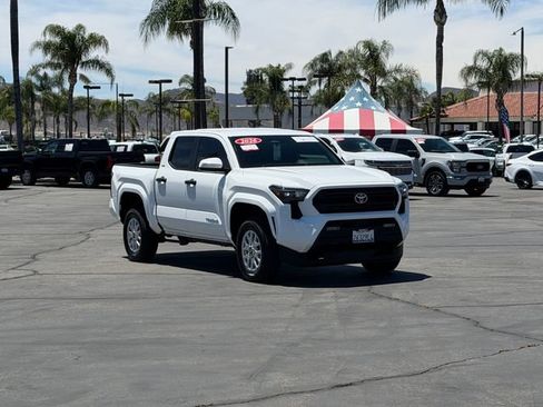 Used 2026 Toyota Tacoma SR5 RWD image 3