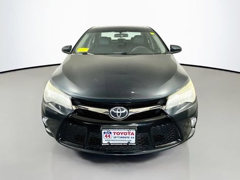 Used 2015 Toyota Camry SE w/ Moonroof Package FWD image 9