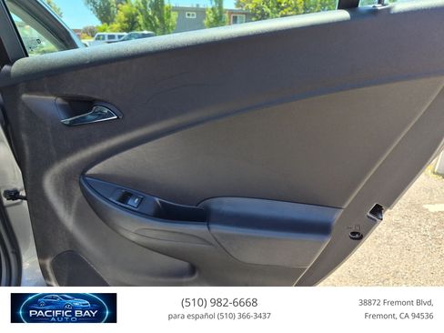 Used 2016 Chevrolet Volt LT w/ Comfort Package FWD image 15