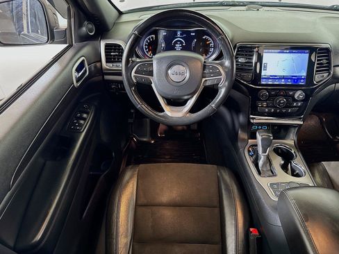 Used 2020 Jeep Grand Cherokee Altitude AWD/4WD image 22