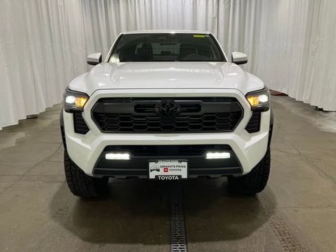 New 2026 Toyota Tacoma TRD Off-Road AWD/4WD image 9