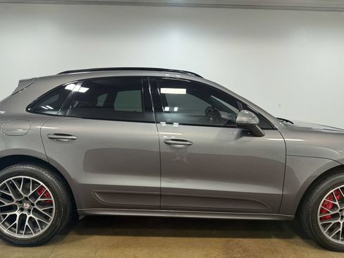 Used 2015 Porsche Macan Turbo AWD/4WD image 32