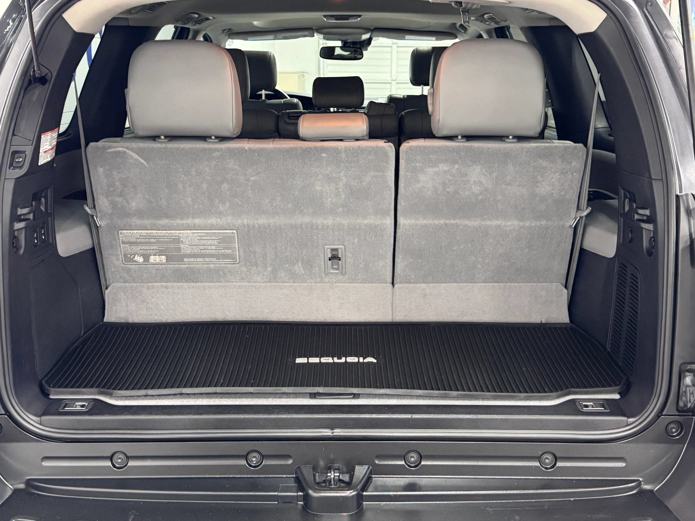 Used 2018 Toyota Sequoia Limited w/ Safety & Convenience Package AWD/4WD image 8
