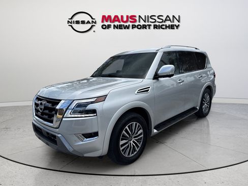 Used 2024 Nissan Armada SL w/ Captain's Chairs Package AWD/4WD image 6