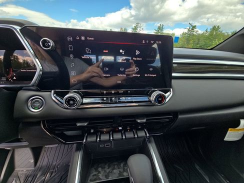 New 2026 GMC Canyon Elevation image 47