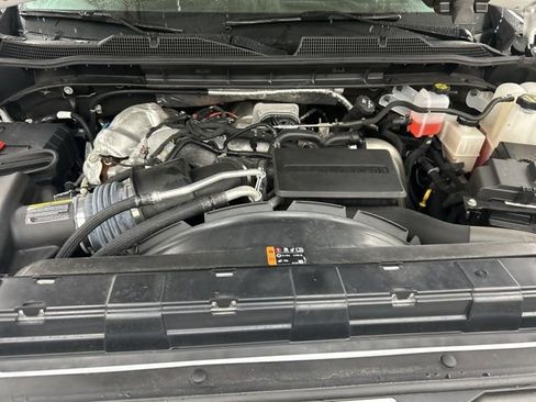 Used 2024 Chevrolet Silverado 3500 LT image 24