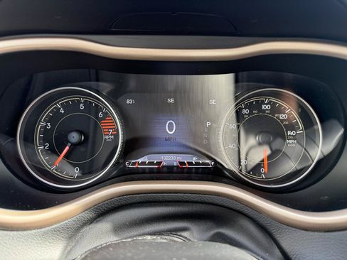 Used 2016 Jeep Cherokee Limited AWD/4WD image 28