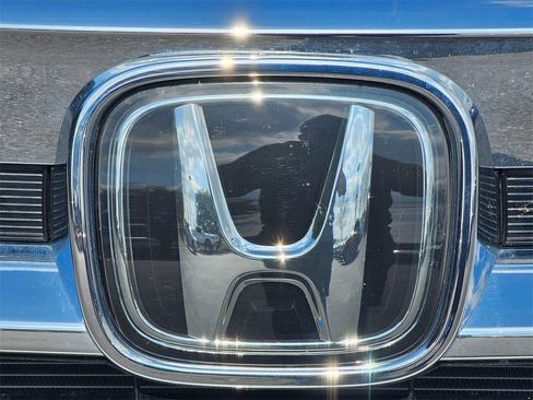 Used 2022 Honda Pilot Touring image 10