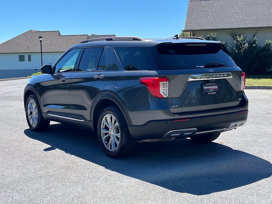 Used 2020 Ford Explorer XLT w/ Equipment Group 202A AWD/4WD image 24