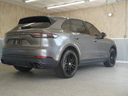 Used 2019 Porsche Cayenne S AWD/4WD image 10