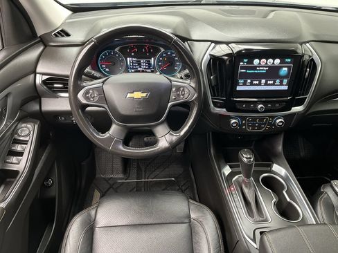 Used 2019 Chevrolet Traverse LT FWD image 13