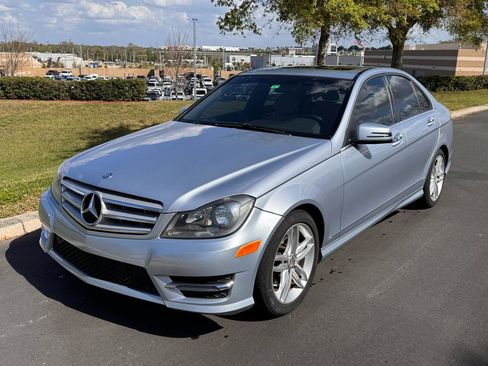 Used 2013 Mercedes-Benz C 250 Sport image 6