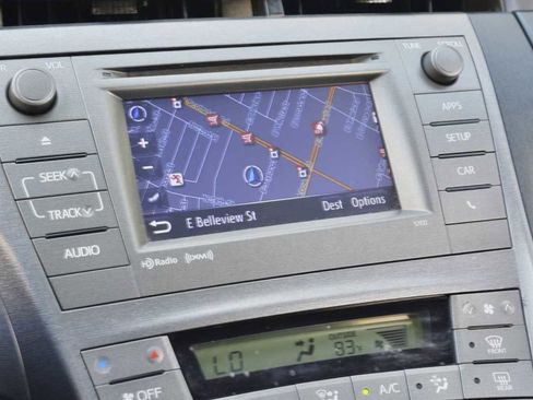 Used 2014 Toyota Prius Three image 19