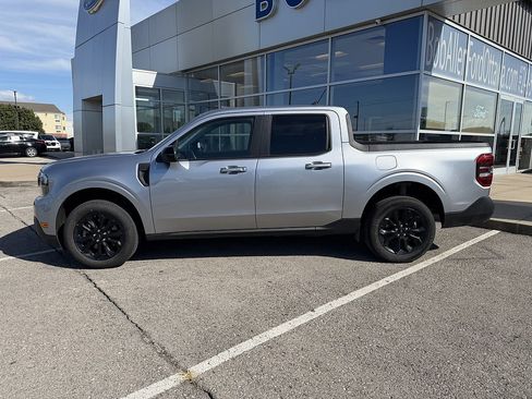 Used 2024 Ford Maverick Lariat w/ Black Appearance Package FWD image 2