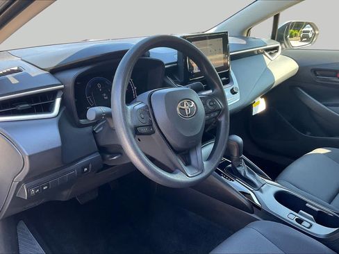Used 2026 Toyota Corolla LE FWD image 17