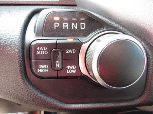 Used 2020 RAM 1500 Big Horn AWD/4WD image 25