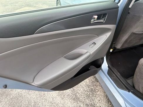 Used 2012 Hyundai Sonata Hybrid FWD image 10
