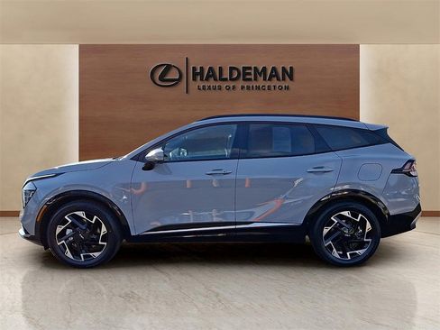 Used 2023 Kia Sportage SX image 4