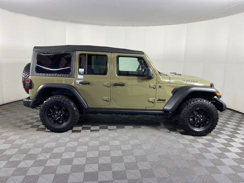 Used 2025 Jeep Wrangler Unlimited Sport AWD/4WD image 6