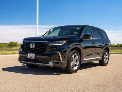 Used 2025 Honda Pilot EX-L image 3