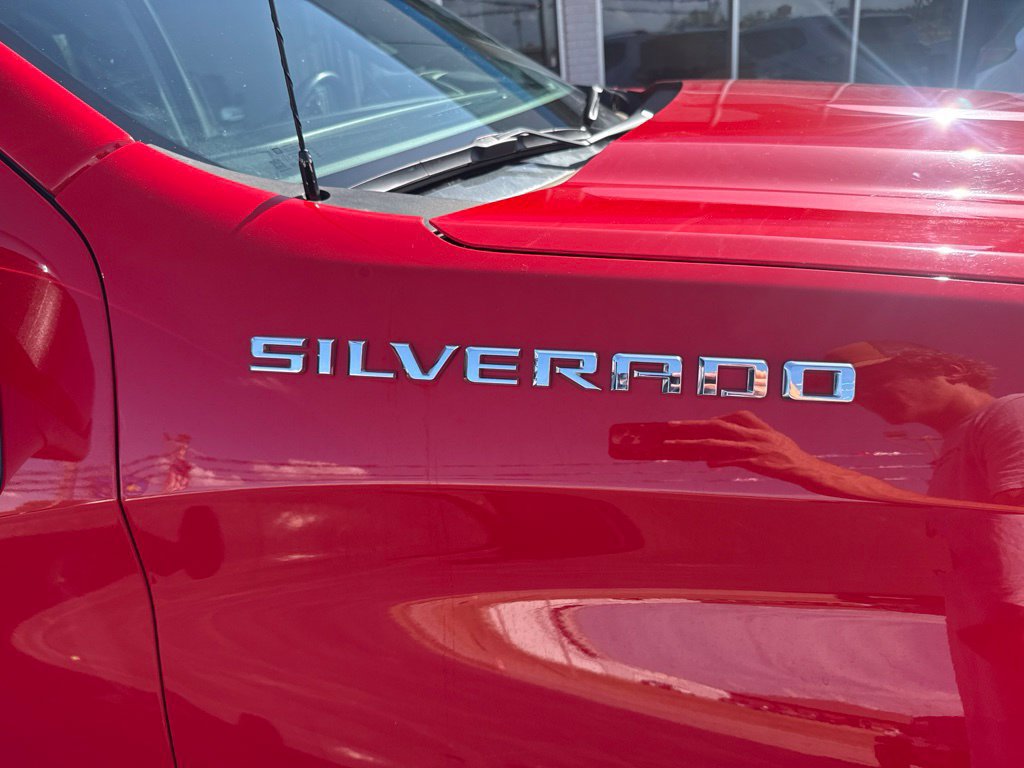 Used 2025 Chevrolet Silverado 1500 LT AWD/4WD image 11