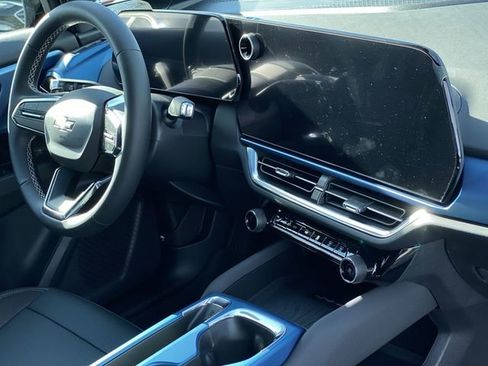 New 2026 Chevrolet Equinox EV LT FWD image 43