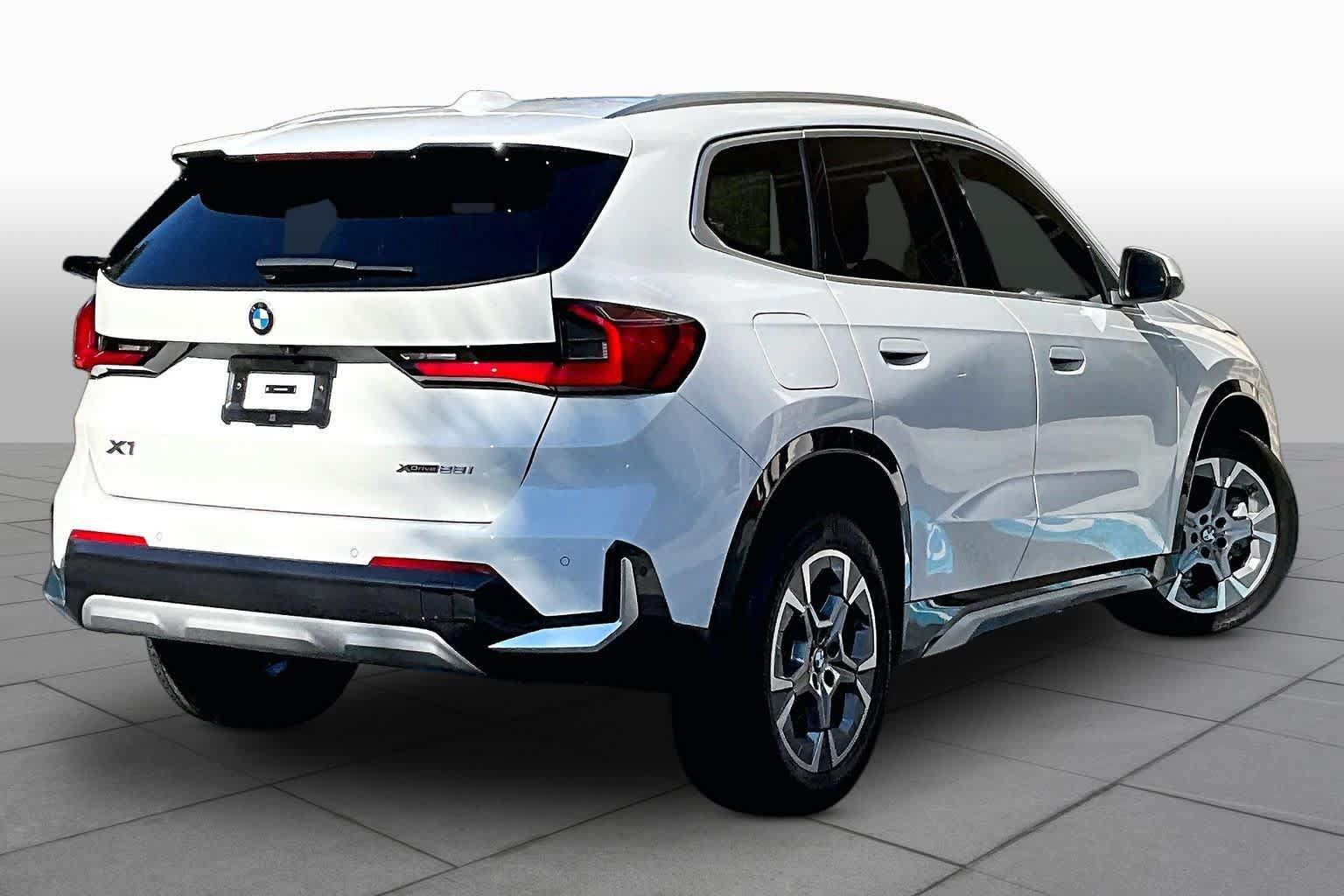Used 2025 BMW X1 xDrive28i w/ Convenience Package AWD/4WD image 37