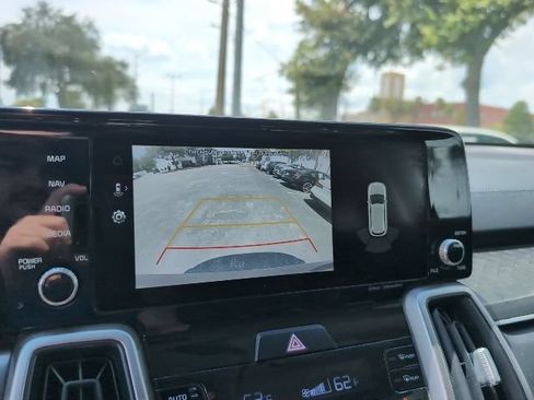 Used 2022 Kia Sorento S FWD image 17