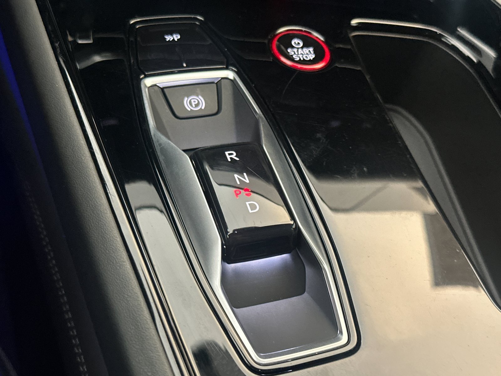 Used 2023 Audi RS e-tron GT w/ Carbon Performance Package AWD/4WD image 20