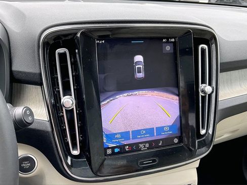 Certified 2023 Volvo XC40 B5 Plus w/ Climate Package image 14