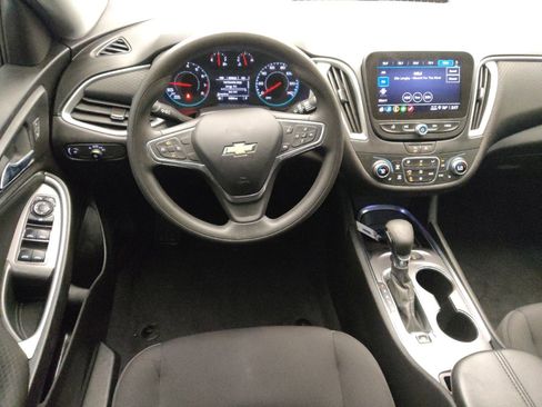 Used 2022 Chevrolet Malibu LT FWD image 22