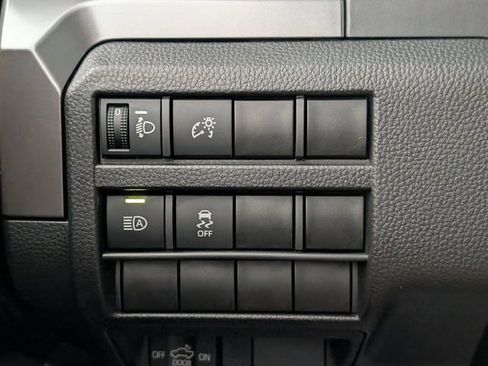 Used 2024 Toyota Tacoma TRD Off-Road AWD/4WD image 14
