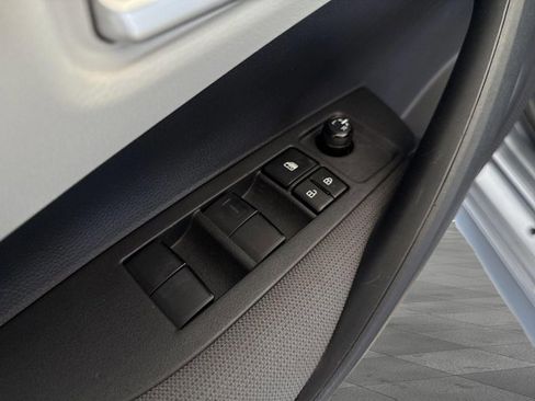 Used 2020 Toyota Corolla LE FWD image 8