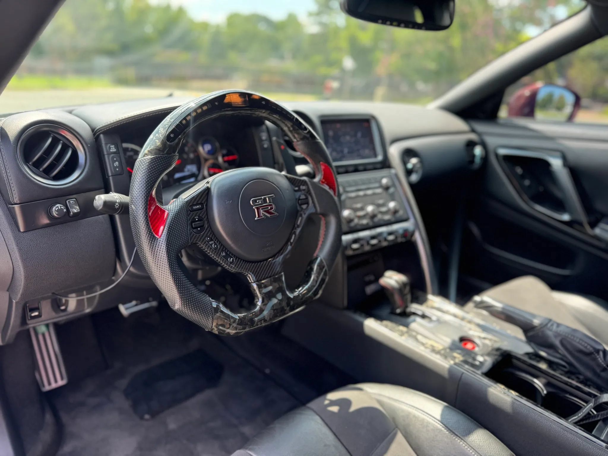 Used 2016 Nissan GT-R Premium AWD/4WD image 15