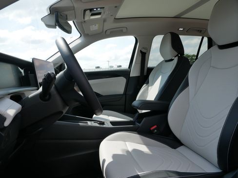 New 2026 Volkswagen Tiguan SE AWD/4WD image 4